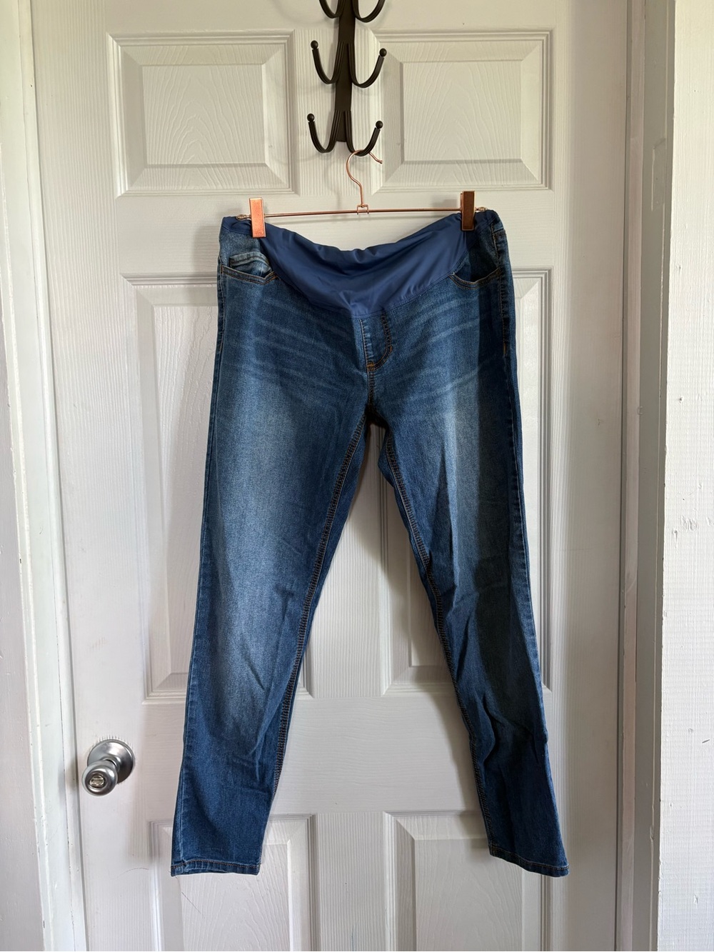 Time and Tru Indigo Blue Maternity Jeggings with Navy Support Panel